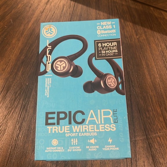 JLAB wireless Bluetooth earbuds - Picture 5 of 5